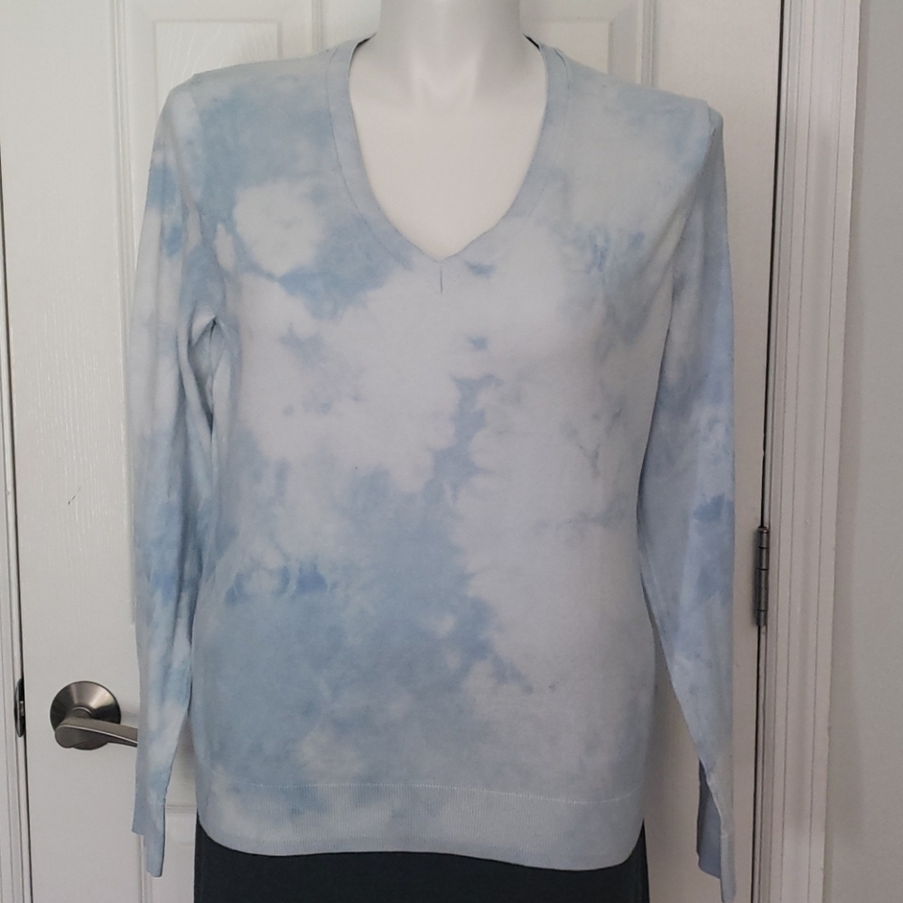 Izod Reverse Dye Blue & White Long Sleeve Top